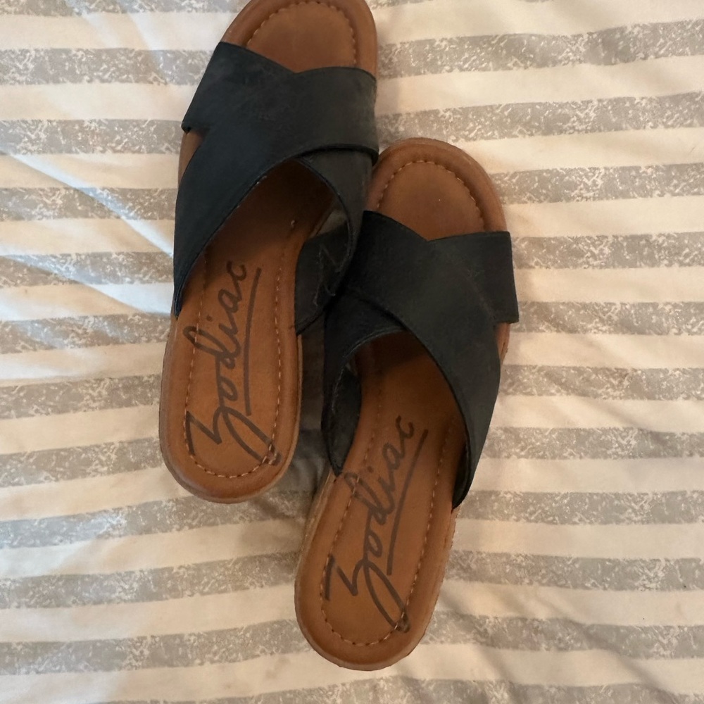 Zodiac Black and Brown Sandals with Open Toe Design